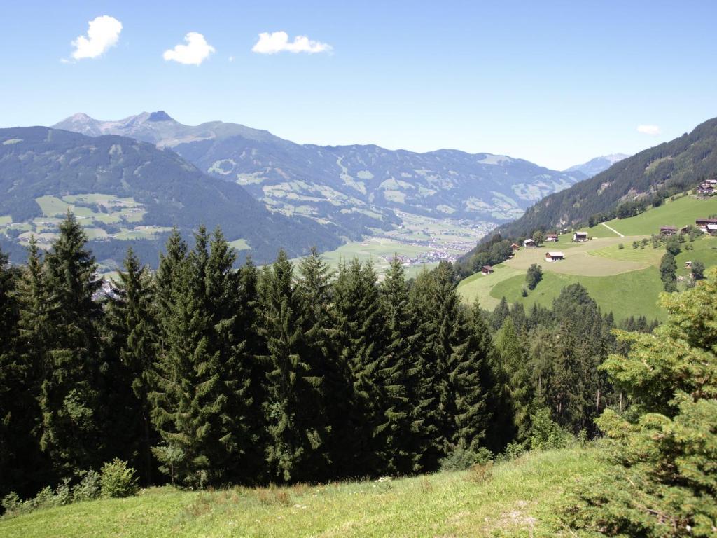 Gaestehaus Christoph Ried im Zillertal Exterior photo