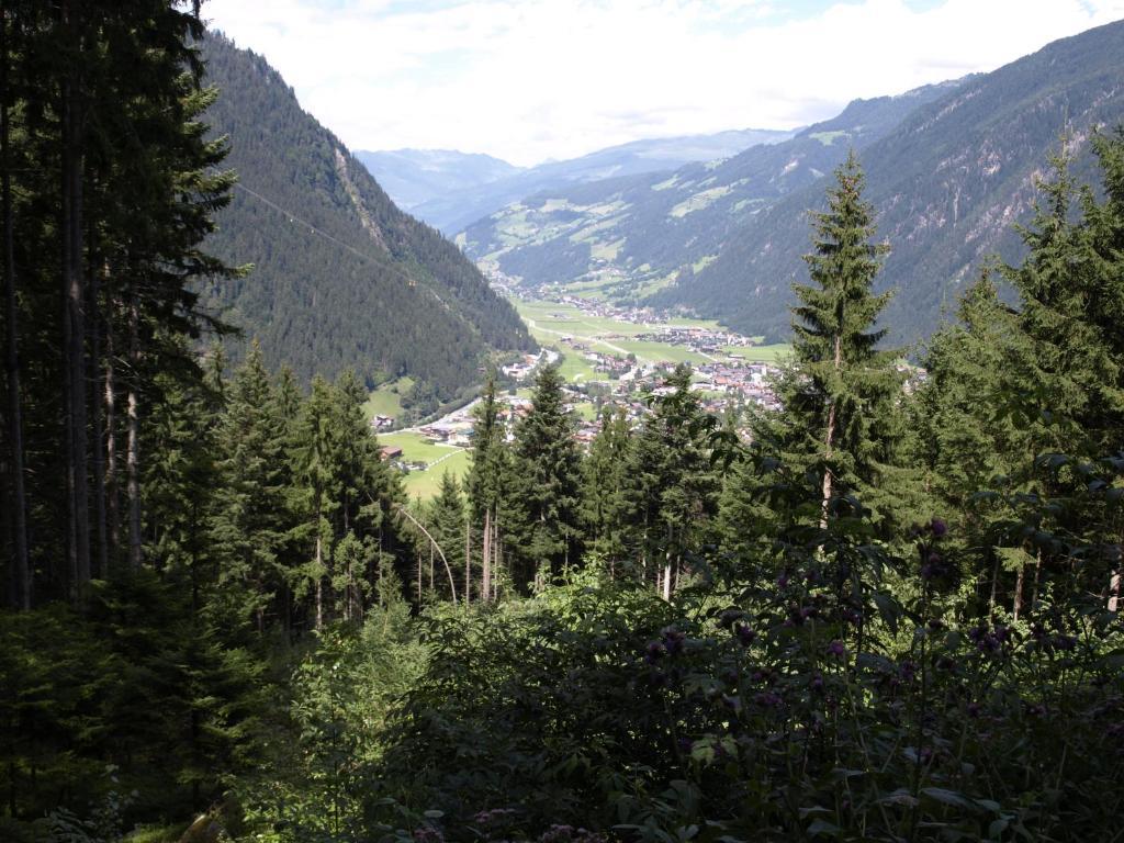Gaestehaus Christoph Ried im Zillertal Exterior photo